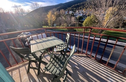 Amelie-les-Bains-Palalda Apartment | Modern F3 in Amélie-les-Bains with parking and wifi