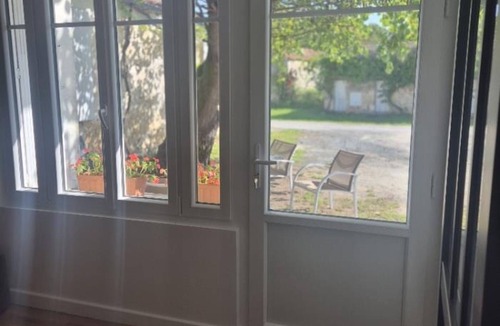 Breuil Magne House | Modern house, pets allowed - 8 guests