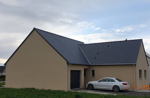 Hillion House | Modern, new single-storey villa close to the sea