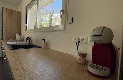 Ayguemorte-les-Graves Villa | Modern villa with spacious jacuzzi, heated pool, 10 min from Bordeaux ring road