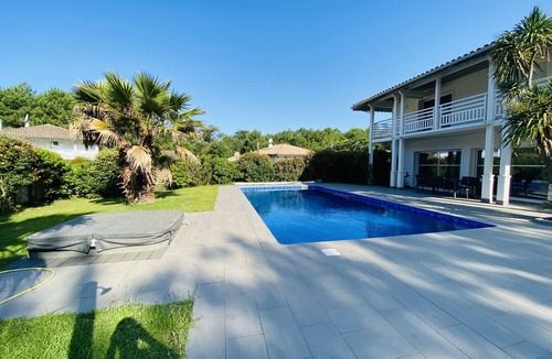 Moliets-et-Maa Villa | MOLIETS PLAGE villa with jacuzzi and heated pool