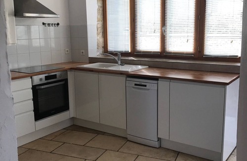Lhospitalet House | MONTAT, 46 Lot, Quercy white. Small house with garden