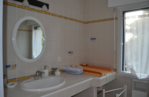 Morbihan Villa | Morbihan, seafront, beach access, 1 km from the center of Saint Gildas de Rhuys