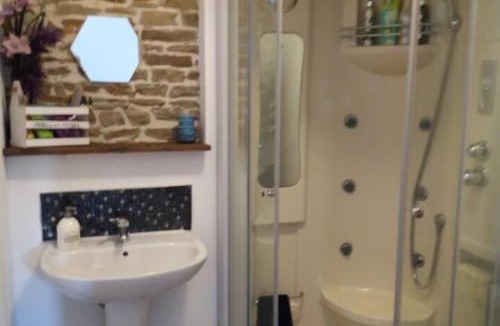 Mortain-Bocage House | Mortain-Bocage - 2-Bed Wisteria Cottage Sleeps 4