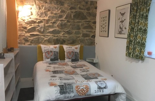 Blot-lʼEglise House | Moulin de la Fayolle, Chambre d'Amis: dortoir 8 couchages avec kitchenette.