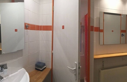 Blot-lʼEglise House | Moulin de la Fayolle, Chambre d'Amis: dortoir 8 couchages avec kitchenette.