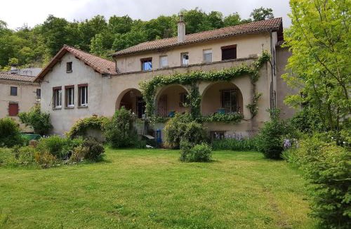 Saint-Saturnin Bed & Breakfast | Moulin de la Varenne
