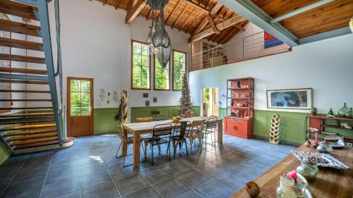Sore House | Moulin de Sore -Gîtes 14 pers et chambres d'hôtes dans un lieu naturel préservé
