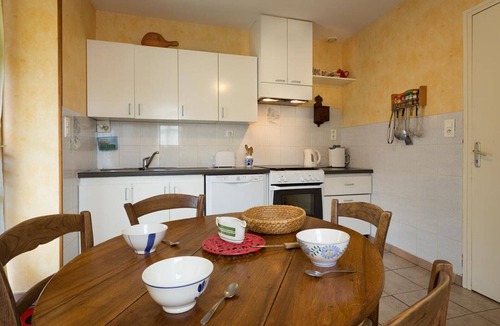 Ferrieres-sur-Sichon Cottage | Mountain Cottage with Terrace and BBQ - Pets Allowed