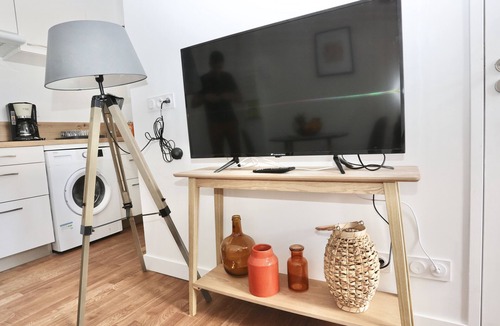 Pontivy Apartment | Napoléon Gare 5 ★ STUDIO ★ 1er Etage★ ByLocly