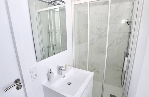 Pontivy Apartment | Napoléon Gare 5 ★ STUDIO ★ 1er Etage★ ByLocly
