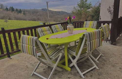 Tours-sur-Meymont House | Nature and serenity gîte sleeps 9