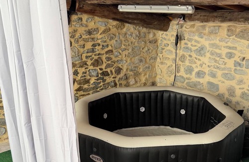 Treves Apartment | Nature & Jacuzzi privatif au cœur des Cévennes