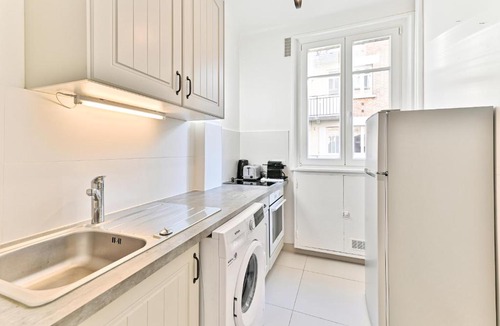 Neuilly-sur-Seine Apartment | Neuilly-sur-Seine, sobre et élégant