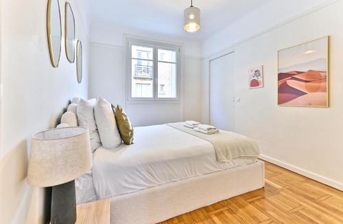 Neuilly-sur-Seine Apartment | Neuilly-sur-Seine, sobre et élégant
