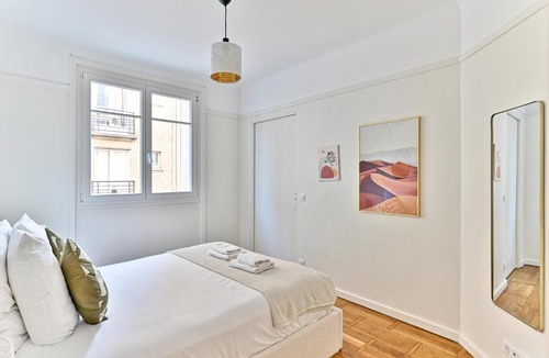 Neuilly-sur-Seine Apartment | Neuilly-sur-Seine, sobre et élégant