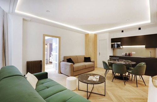 10th Arrondissement Apartment | NEW Éclat du Faubourg 2 CH Luxe