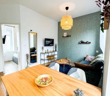 Guingamp Apartment | NEW Élégance et Confort face à la gare