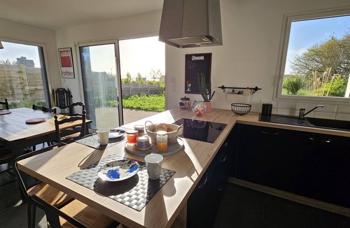 Carantec House | New house with small sea view close to the beach