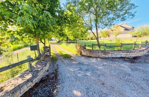 Mas-Saint-Chely House | NEW Magnificent Gite La Cardabelle