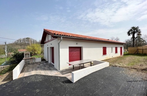 Saint-Pee-sur-Nivelle House | New villa 10pers 4Chs St Pée Basque Country garden