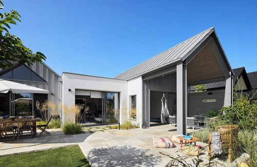 Combrit House | New villa with pool in Sainte-Marine