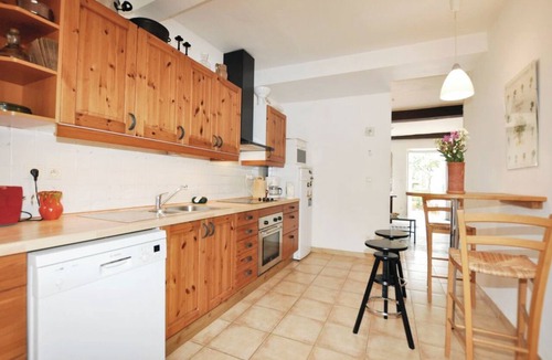 Ceret House | Newly renovated three-story 16th-century house in central Ceret
