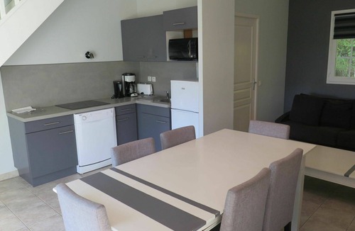 La Bastide-Clairence Apartment | Nice apartment for 6 guests with WIFI, pool, TV, terrace and pets allowed
