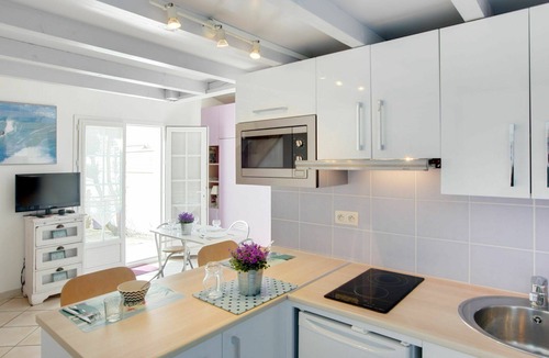 Guethary Apartment | Nice apartment for 2 guests with WIFI, A/C, TV and terrace