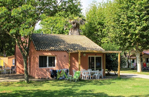 Argeles-sur-Mer House | Nice apartment in villa for 8 people with pool, A/C, WIFI, TV, terrace and pets allowed
