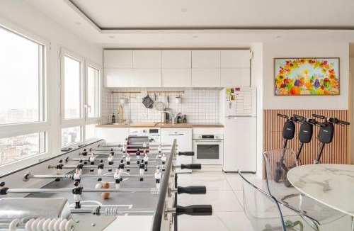 Asiatique Apartment | Nice Apartment with amazing view of Paris plus Parking