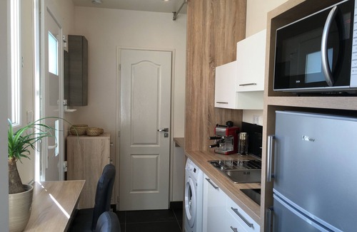Montlucon Apartment | Nice furnished and equipped F1 with shared courtyard in the city center