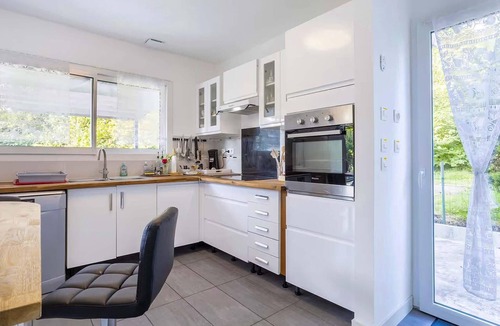Saint-Yvi House | Nice home in Saint-Yvi with WiFi