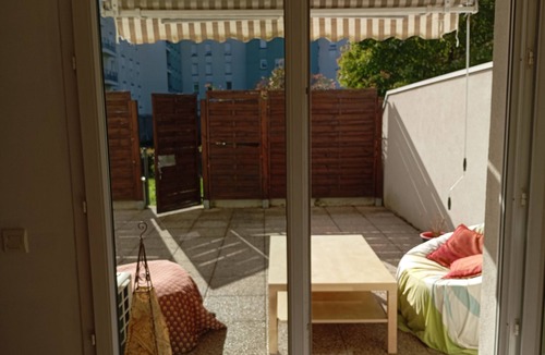 Echirolles Apartment | Nice T3 in a quiet area close to all amenities, large terrace, pets welcome.
