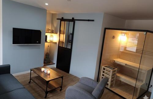 Aboen House | Nid Romantique avec Sauna & Balnéo Privés - ChezBross' La Parenthèse