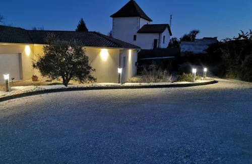 Marcillac-Saint-Quentin Bed & Breakfast | "Notre Bastide" Maison et table d'hôtes à 5 mn de Sarlat, climatisation, Piscine, jacuzzi