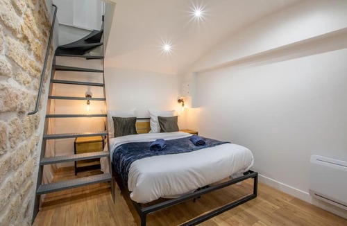 Saint-Victor Apartment | NOTRE DAME, ODÉON 5e, Triplex 2 salles de bain