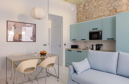 Latin Apartment | Notre Dame Paris Suite
