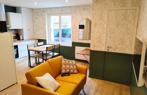 Hennebont Apartment | NOUVEAU - Calme - Quartier historique - WiFi - Parking
