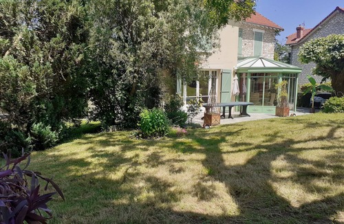 Thomery House | Nouvelle Demeure de Charme Dans un Environnement Reposant Proche Multi Activités