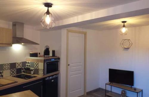 Saint-Christophe-en-Brionnais Apartment | Nuit romantique