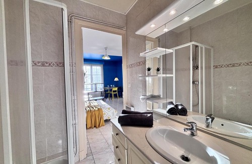 Chatel-Guyon Apartment | Nuit Panoramique - Studio - Wifi - 2 pers