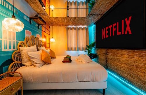 Belley Apartment | Oasis Cubana I Love Room I Balnéo XXL I Écran Géant