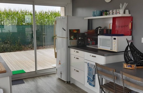 Guidel Apartment | Ocean, beaches, kitesurfing, surfing 400 m away, ground-floor apartment with very large terrace