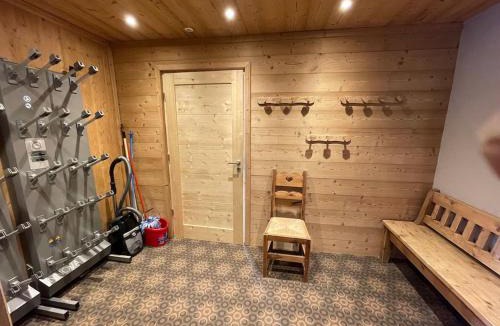 Mont-de-Lans Ski Chalet | Odalys Chalet Le Chabichou