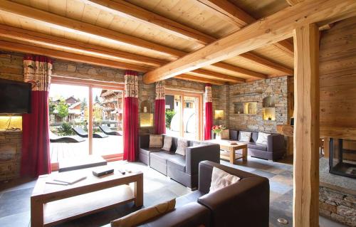 Venosc Ski Chalet | Odalys Chalet Le Loup Lodge
