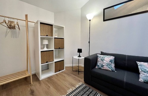 Nevers Apartment | Of sage and wicker