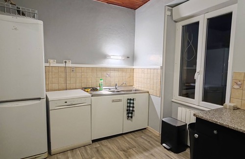 Auzat-la-Combelle House | Old house in Auvergne 10 pers, 4 bedrooms, Large garden, Dogs welcome