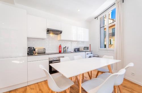 La Celle-sous-Gouzon Apartment | Old Nice, LE COUVENT gorgeous flat with conditioning