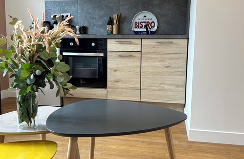 Issoudun Apartment | One-bedroom apartment for 4 people